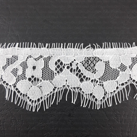 White and black trim 50 mm / 3 or 15 yards 2375