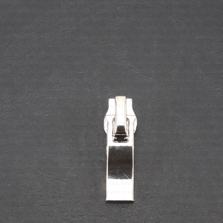 Machine for spiral zipper size 5 no. 1730