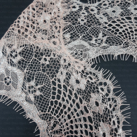 White and salmon lace 90mm Pack 3m 2405