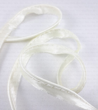 Lamówka ze sznurkiem - wypustka (pajping) 5 m.b.  nr 421