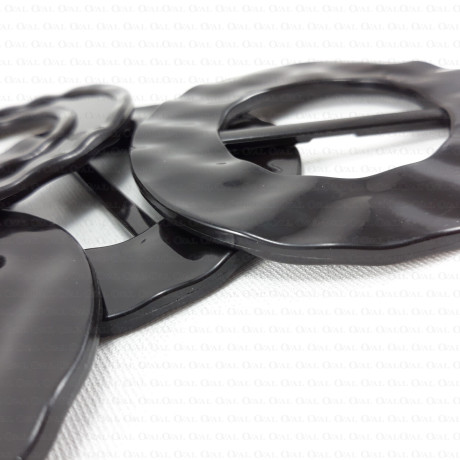 Black and gold plastic clip 40mm 1483