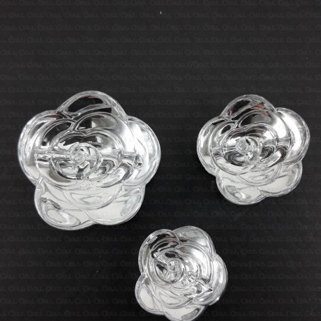 Plastic button Various sizes no. 936