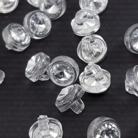 Plastic button with 8mm stone 709