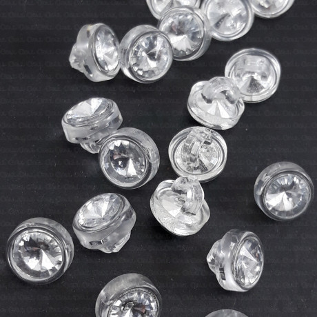 Plastic button with 8mm stone 709