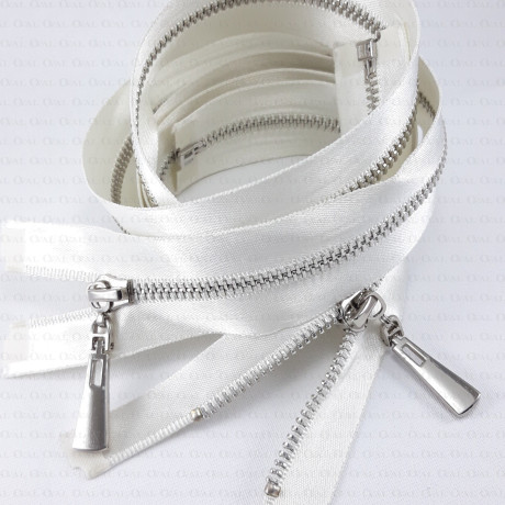60 cm metal zips on satin tape / silver teeth 2246