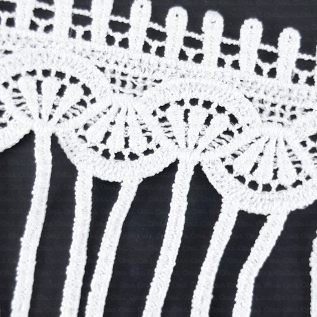 Guipure lace 1 running metre No: 811